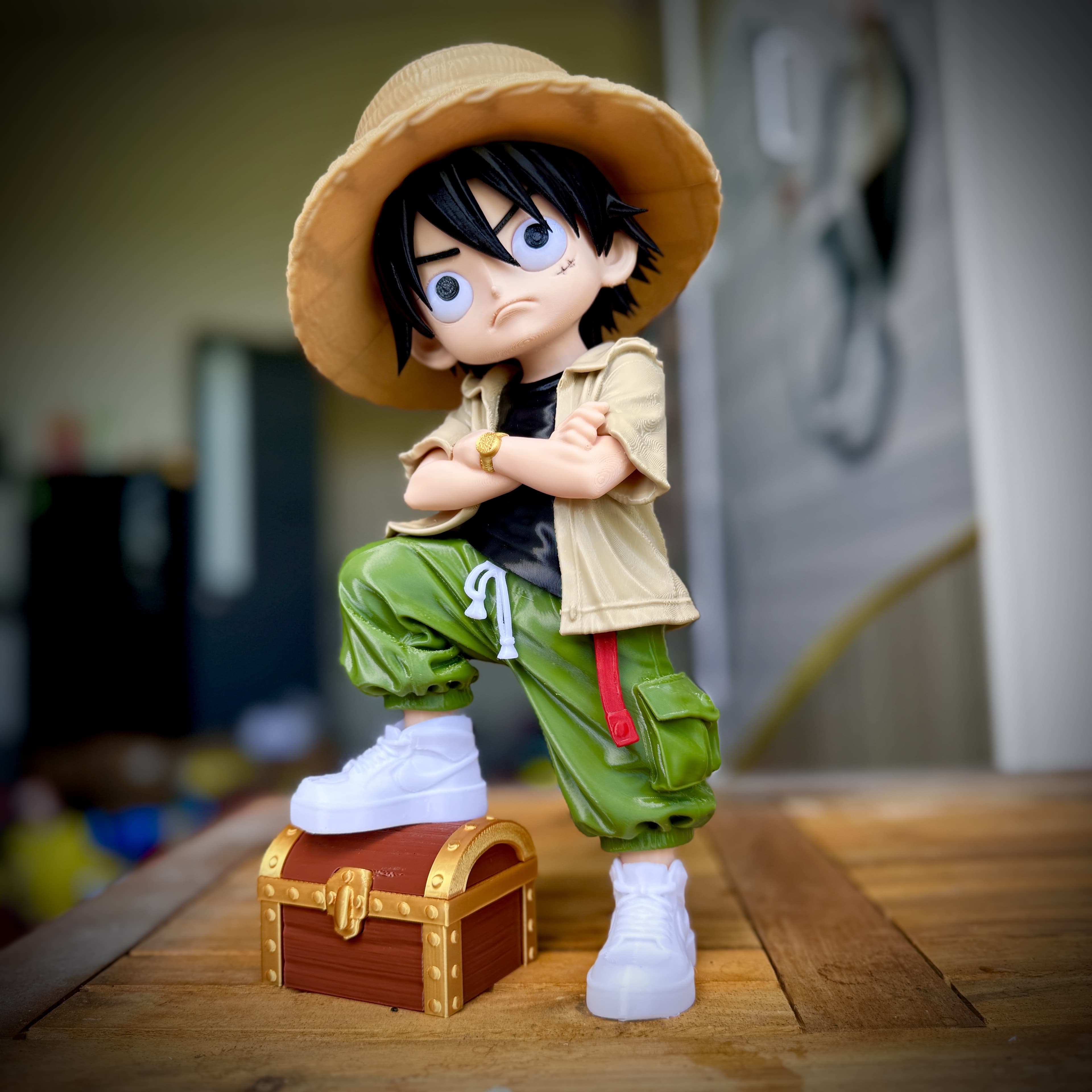 LUFFY URBAN VIBES (Cao 30cm) – THUYỀN TRƯỞNG MŨ RƠM PHONG CÁCH STREETWEAR!