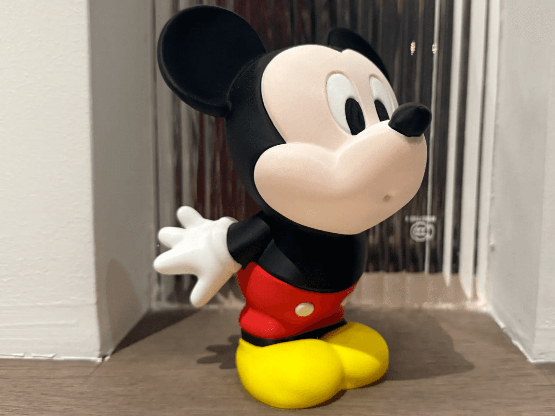 MICKEY MOUSE – BIỂU TƯỢNG HOẠT HÌNH HUYỀN THOẠI!