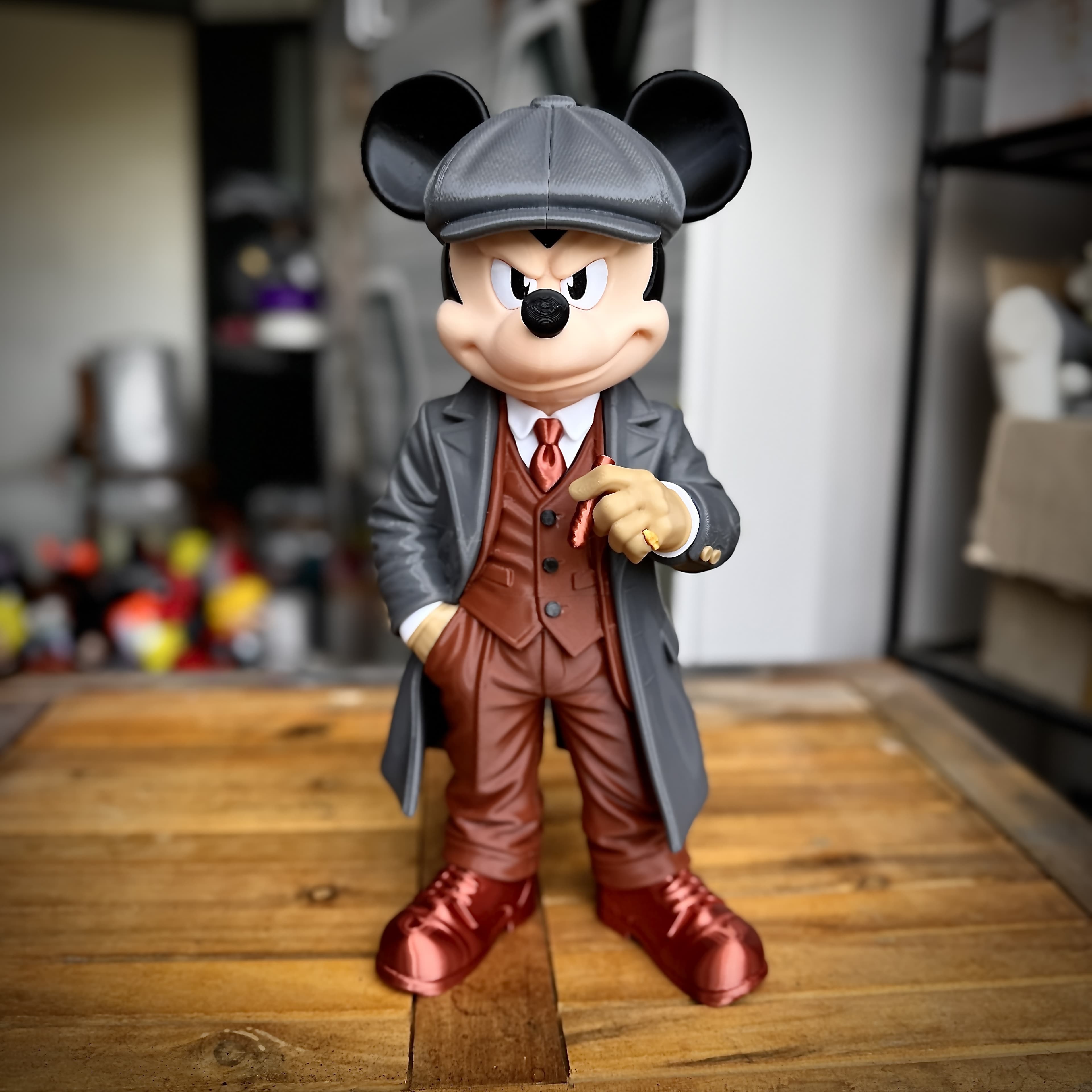 MICKEY MOUSE PEAKY BLINDERS – QUÝ ÔNG CỔ ĐIỂN ĐẦY PHONG CÁCH!